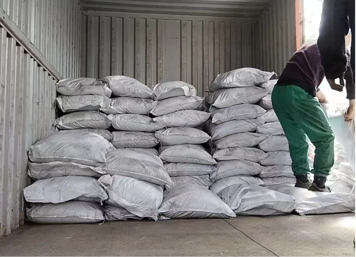 Le fabricant fournit des flocons d'humate de potassium en stock.jpg Le fabricant fournit des flocons d'humate de potassium en stock.jpg